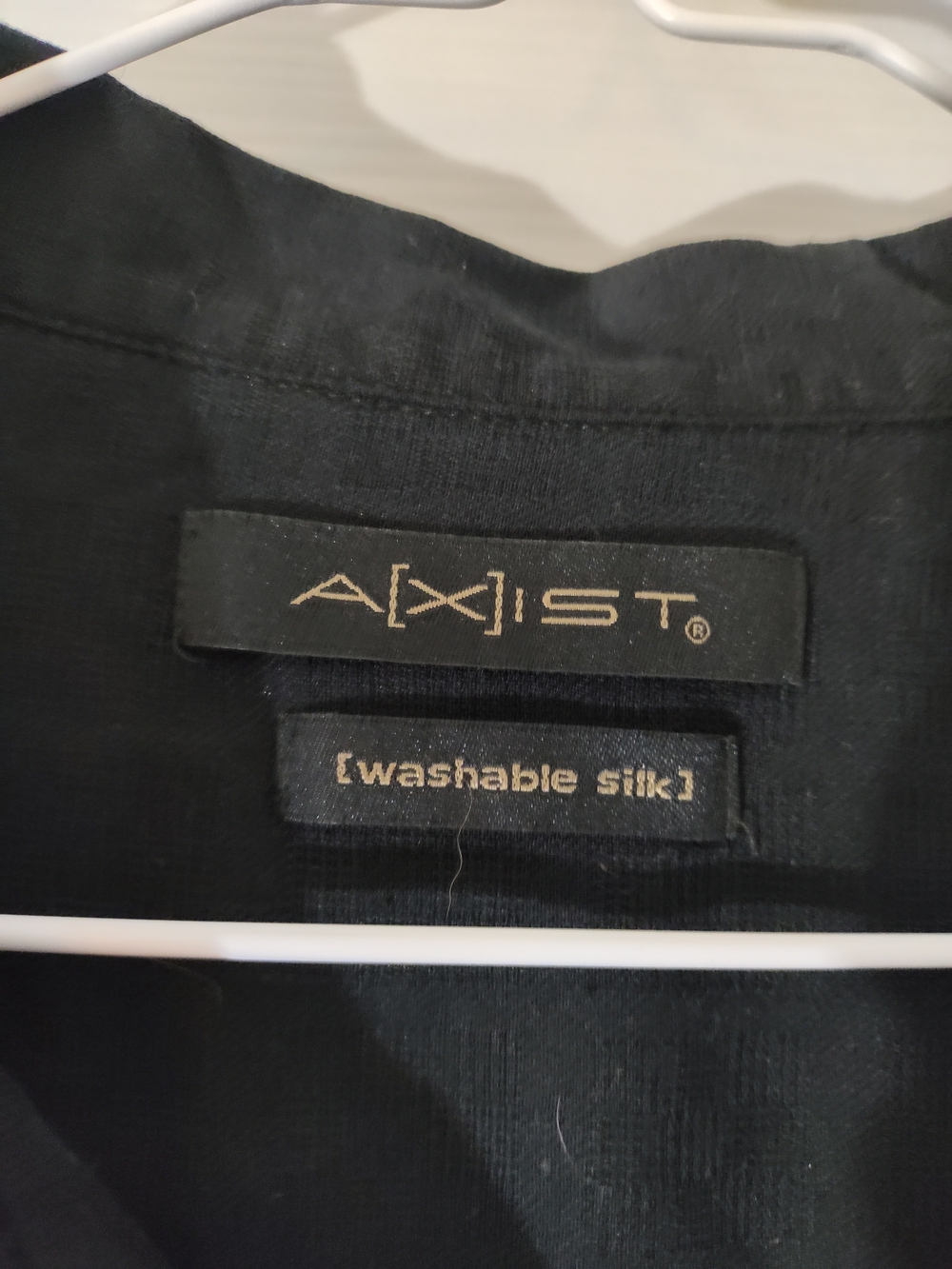 Men's Black Washable Silk Short-Sleeve Button-Up Shirt - Picture 4 of 5